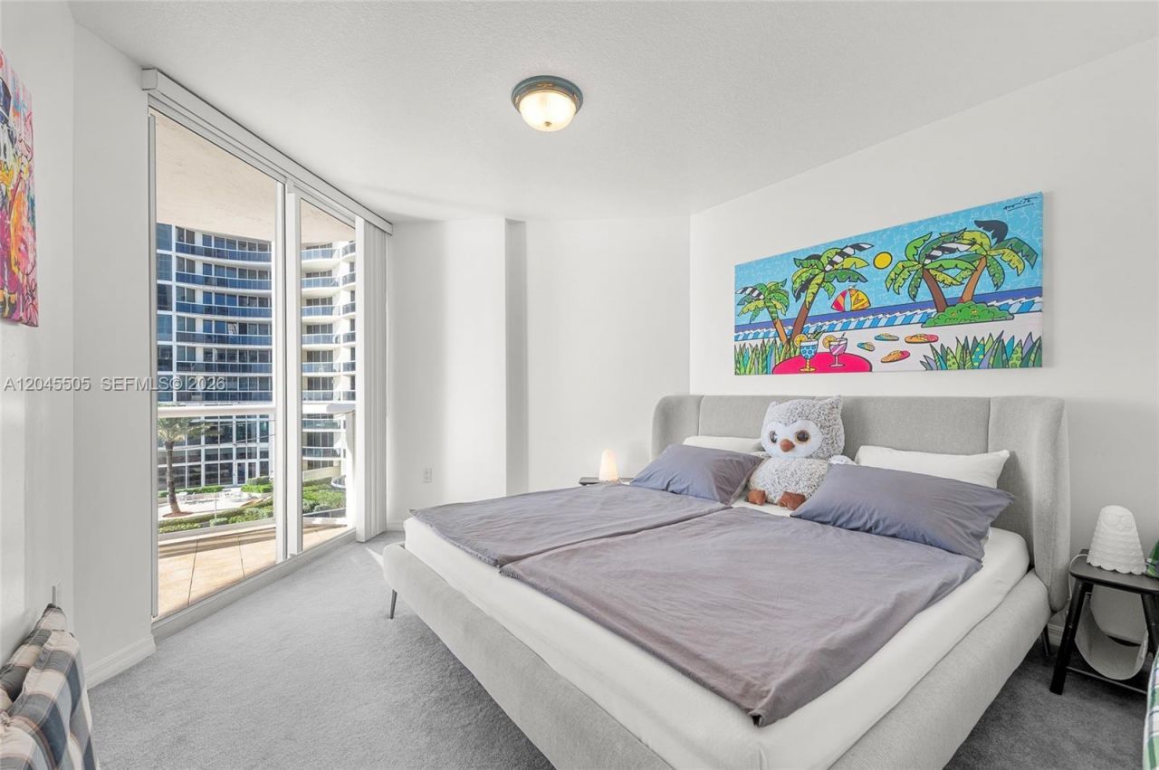 17275 Collins Ave , Unit 804, Sunny Isles Beach, FL 33160 Photo