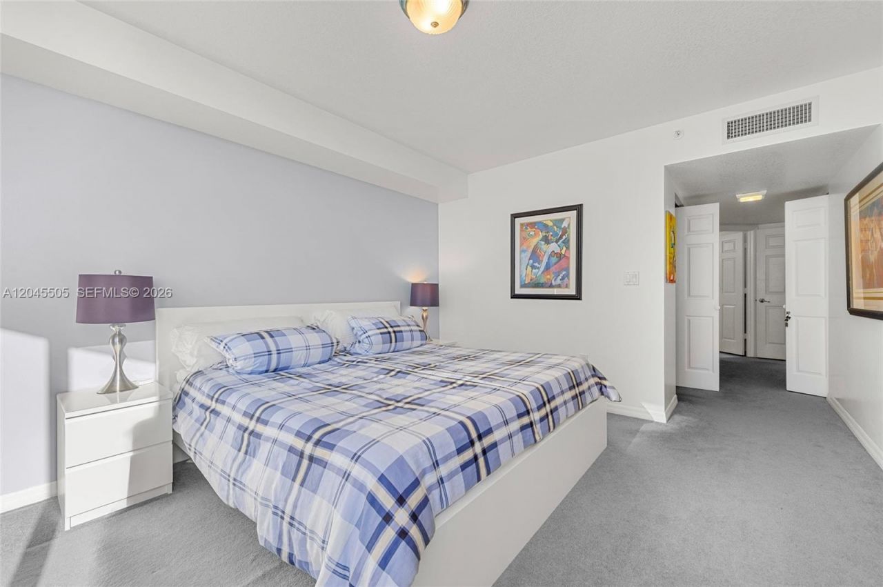 17275 Collins Ave , Unit 804, Sunny Isles Beach, FL 33160 Photo
