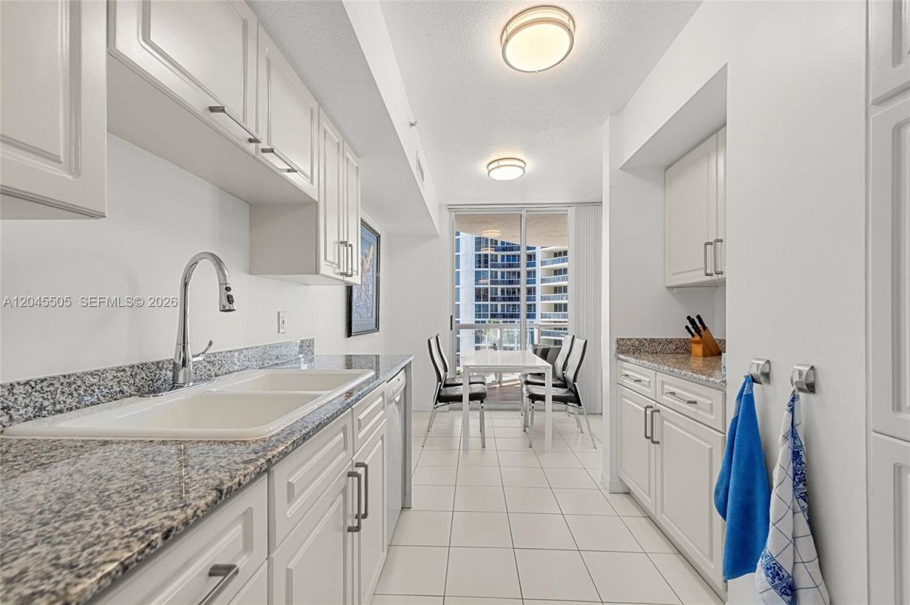 17275 Collins Ave , Unit 804, Sunny Isles Beach, FL 33160 Photo