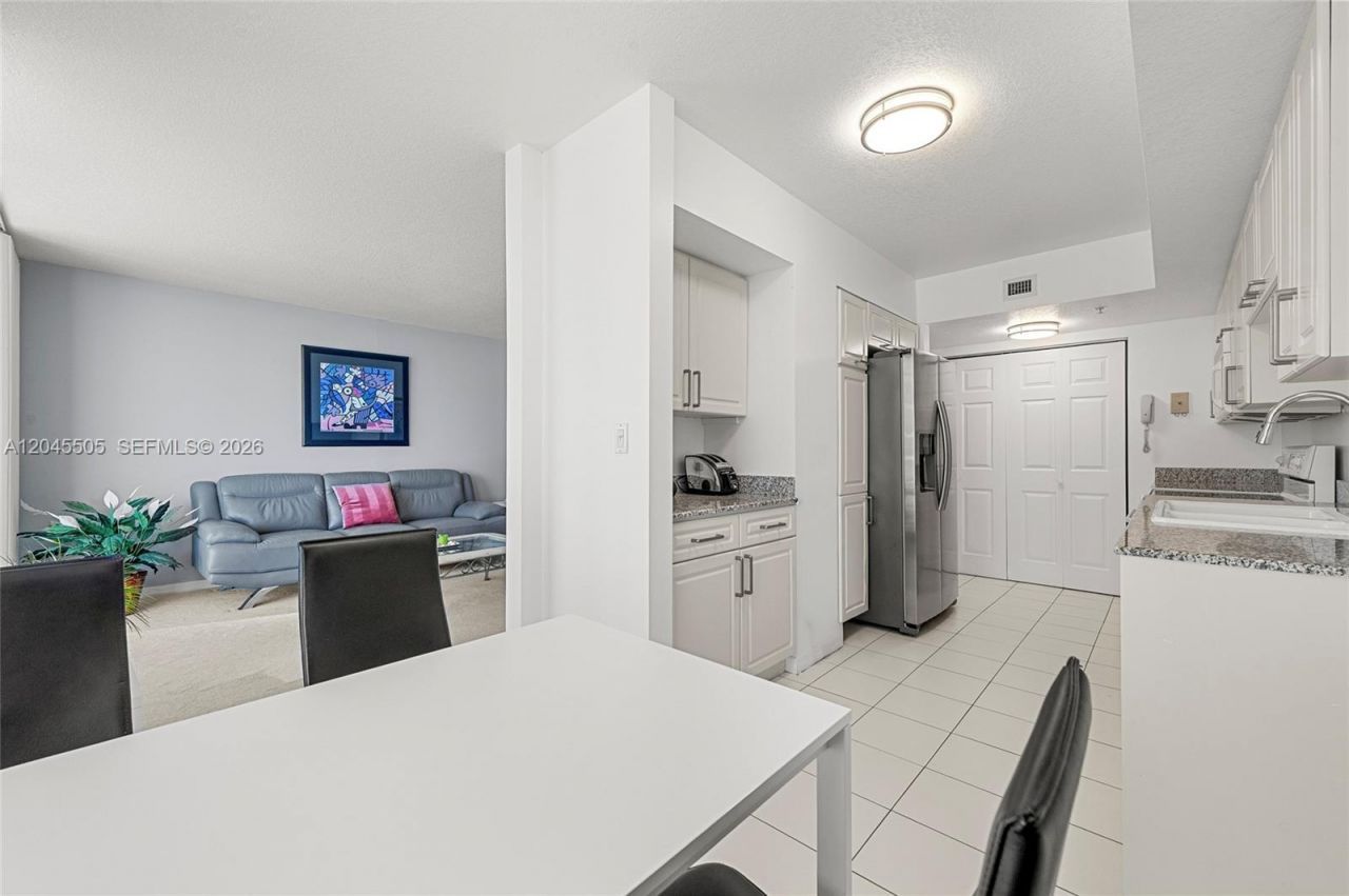 17275 Collins Ave , Unit 804, Sunny Isles Beach, FL 33160 Photo