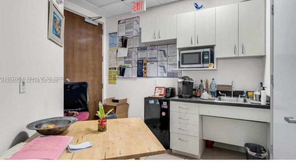 175 SW 7th St , Unit 1212, Miami, FL 33130 Photo