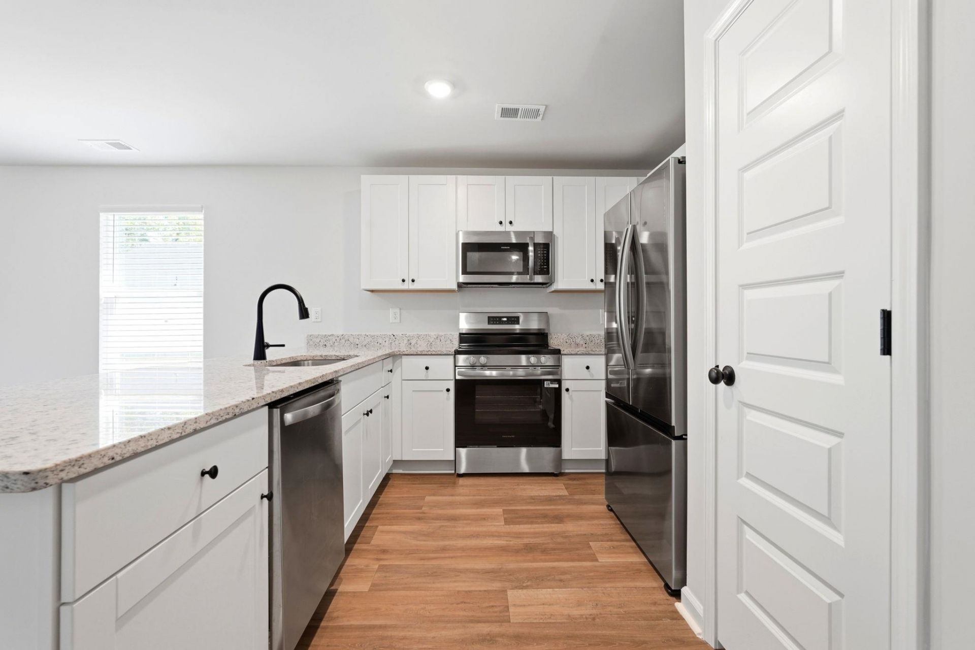 550 Swaying Palm Ct Photo 11