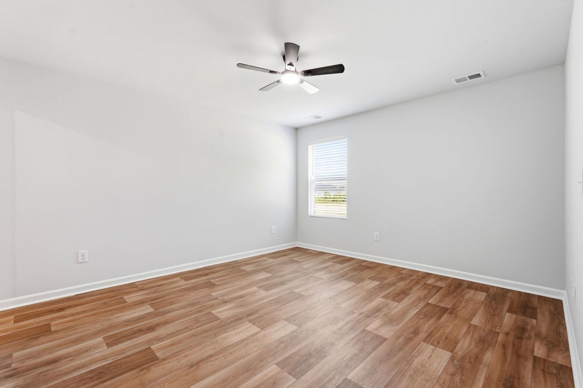 550 Swaying Palm Ct Photo 17