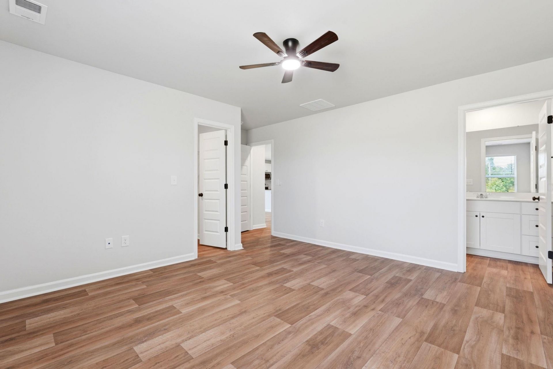 550 Swaying Palm Ct Photo 18