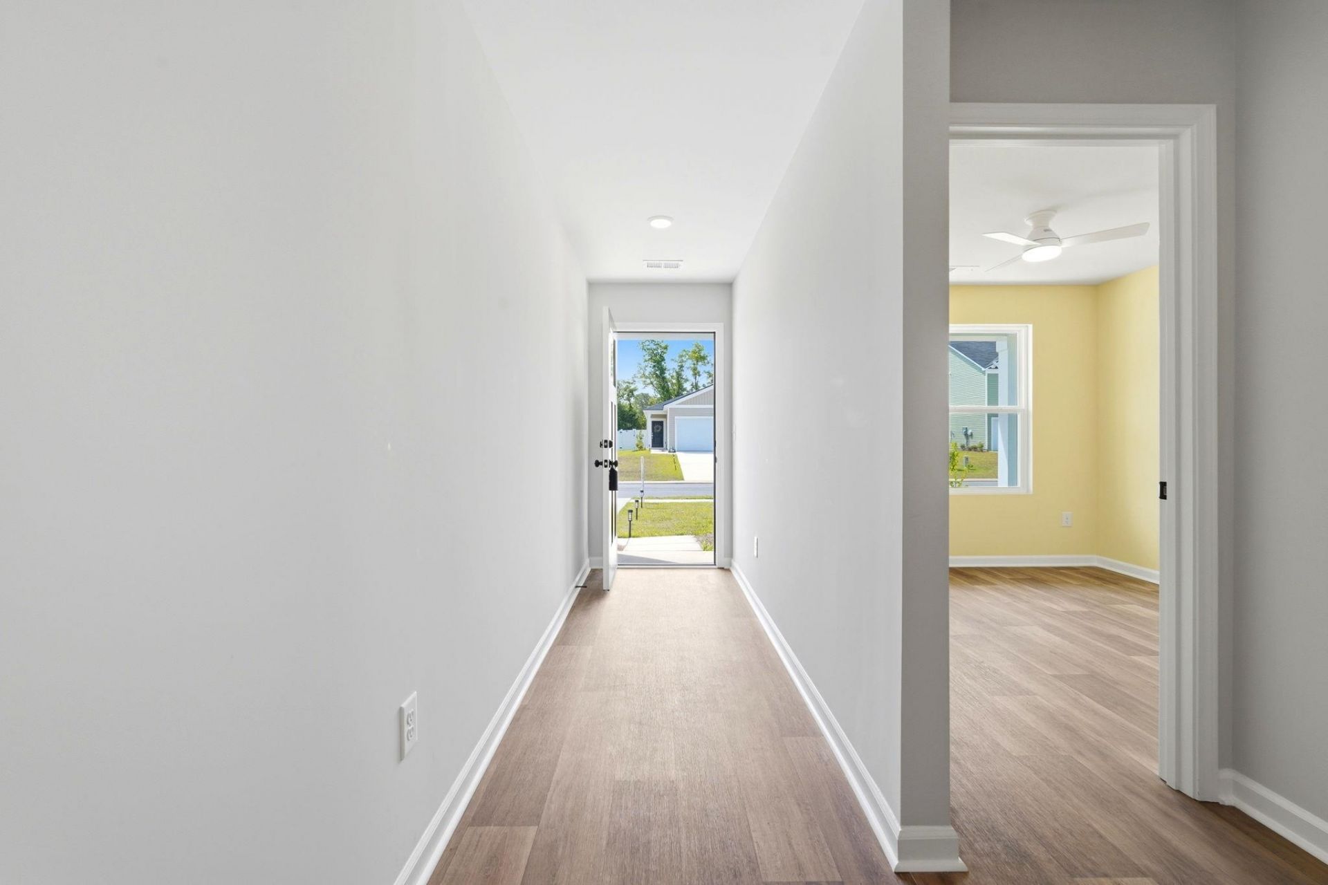 550 Swaying Palm Ct Photo 5