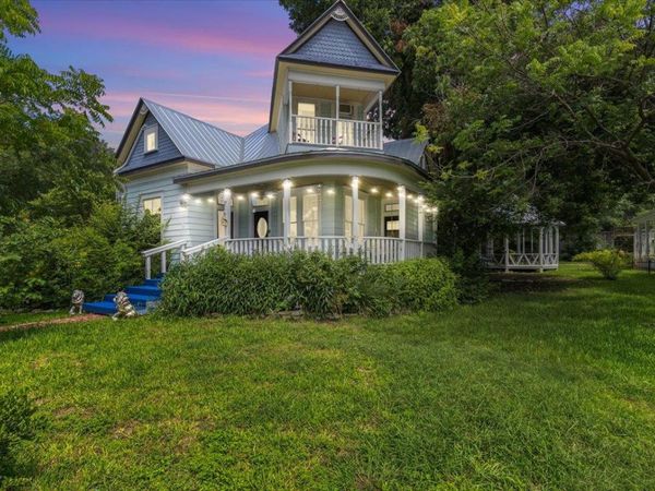 702 E Main ST, Round Rock, TX 78664