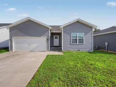 881 McFadin Station Street , Bowling Green, KY 42101