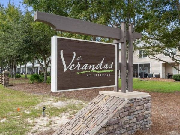 406 Date Palm Lane, Freeport, FL 32439