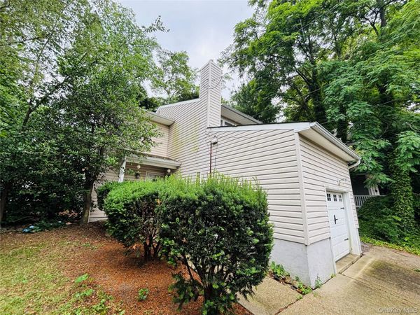 3 Altamont Avenue , Sea Cliff, NY 11579
