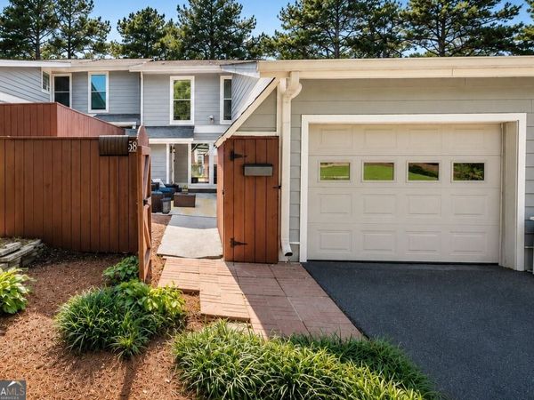 5058 Meadow Lane NE, Marietta, GA 30068