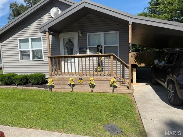 814 N Catalpa Street, Dexter, MO 63841