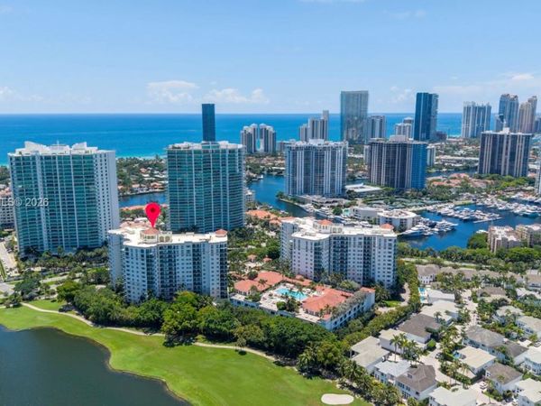 20000 E Country Club Dr , Unit 108, Aventura, FL 33180