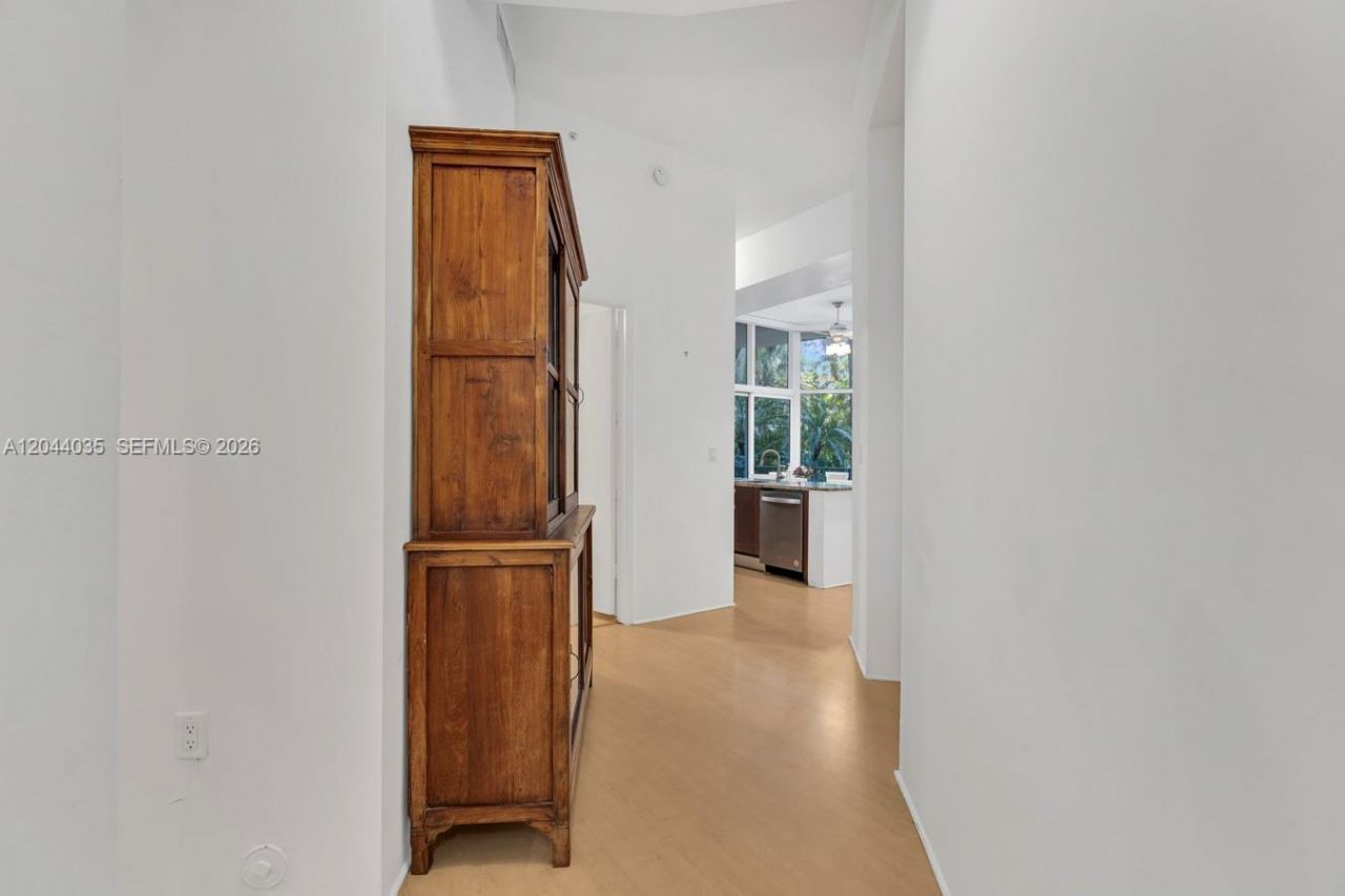 20000 E Country Club Dr, Unit 108, Aventura, FL 33180 Photo