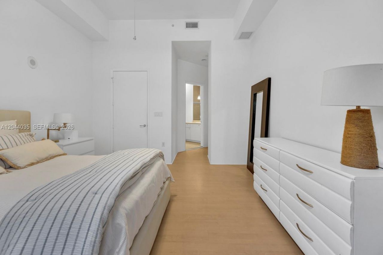 20000 E Country Club Dr, Unit 108, Aventura, FL 33180 Photo