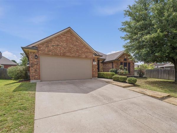 2233 Caroline Drive, Weatherford, TX 76087
