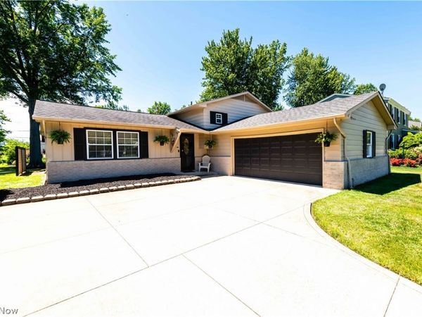 7476 Mckinley Street , Mentor, OH 44060