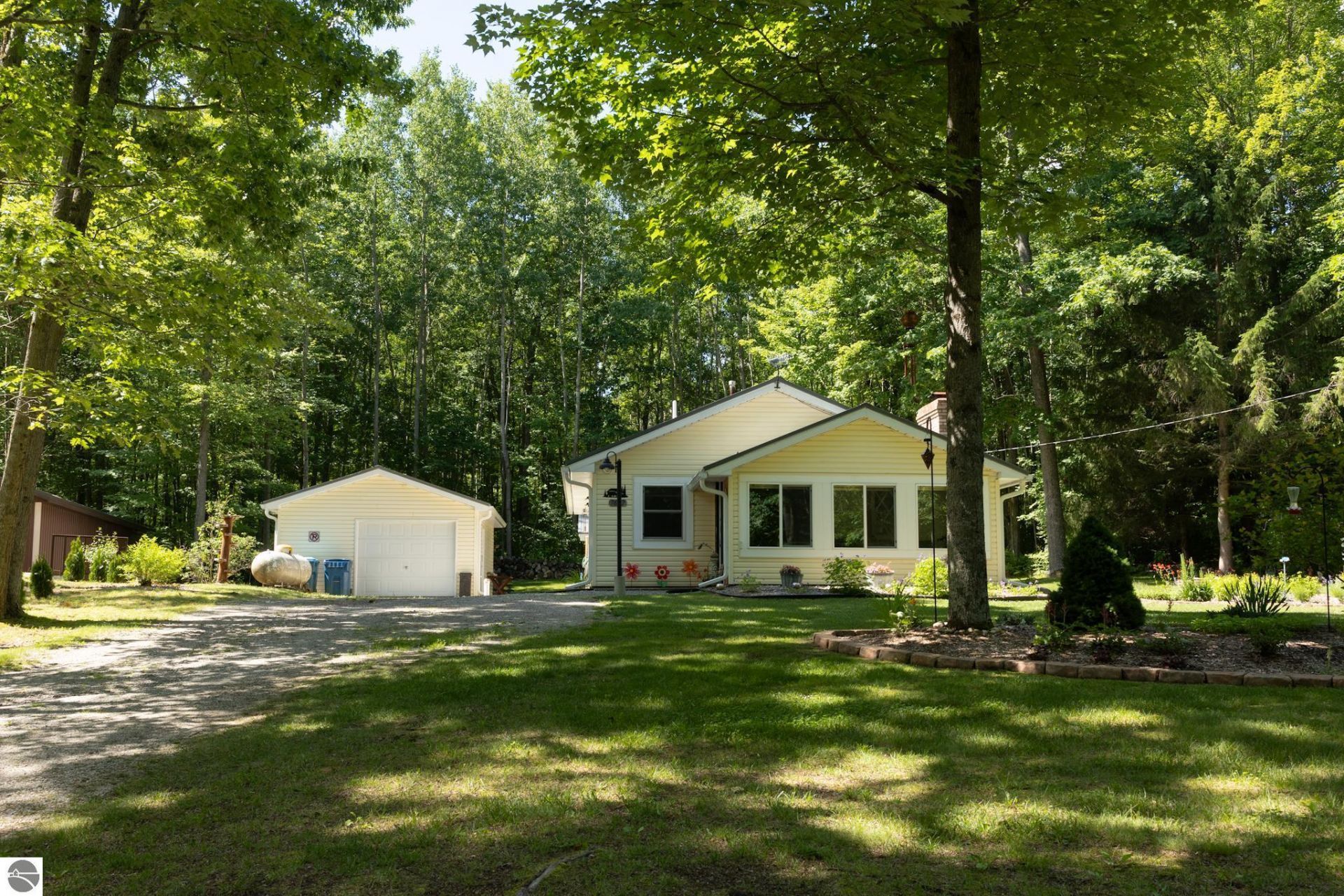 7692 Lakeview Drive, Harrison, MI 48625 Main Photo