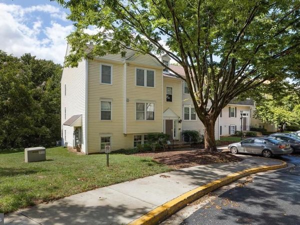 1 PICKERING COURT , Unit 1-102, GERMANTOWN, MD 20874