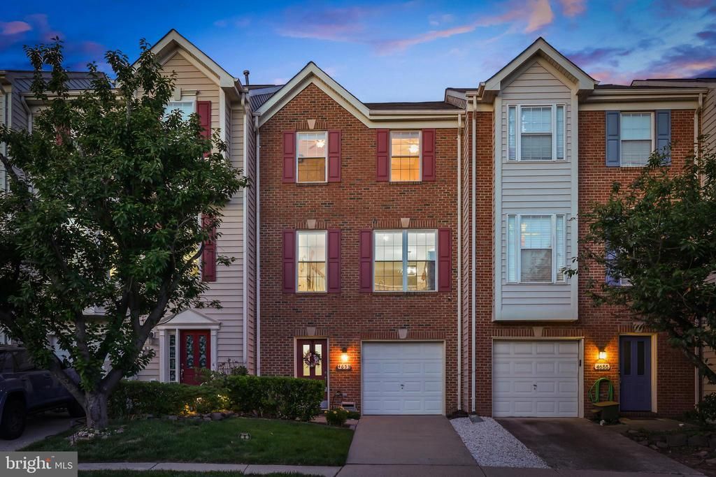 4653 Flatlick Branch Drive, Chantilly, VA 20151 Main Photo