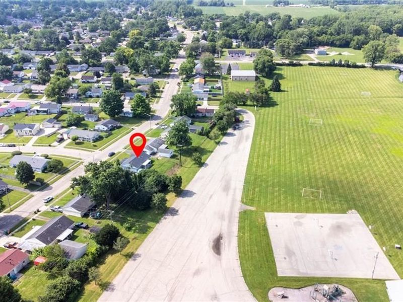 803 Weinland Drive, Park Layne, OH 45344 Photo 10