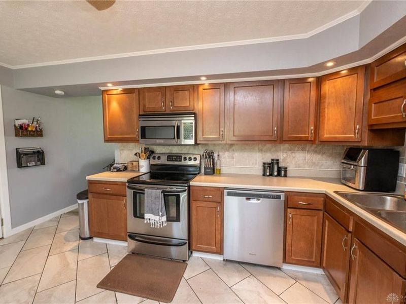 803 Weinland Drive, Park Layne, OH 45344 Photo 22
