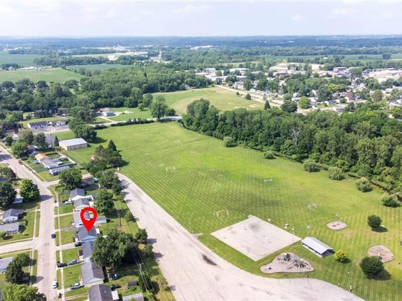 803 Weinland Drive, Park Layne, OH 45344 Photo 9