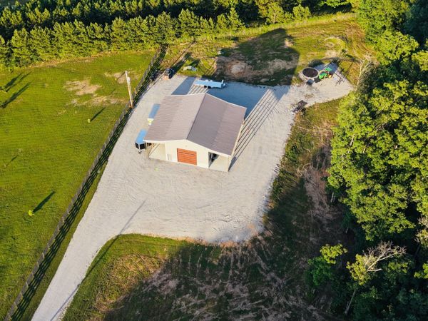 27 Davis Lane , Lawrenceburg, TN 38464