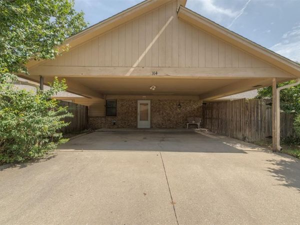 8001 NW 7th Place, Unit 314, Oklahoma City, OK 73127