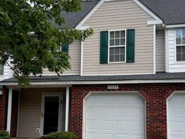 10049 University Park Lane , Charlotte, NC 28213