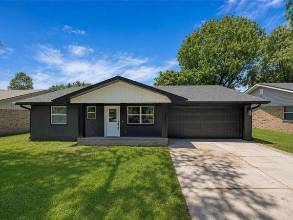 1704 S West End Street , Springdale, AR 72764