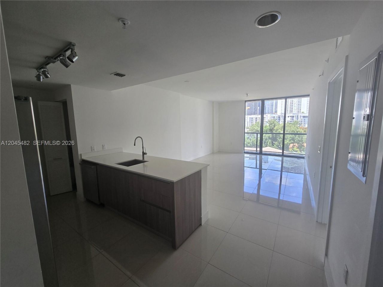 201 SW 17th Rd, Unit 611, Miami, FL 33129 Photo