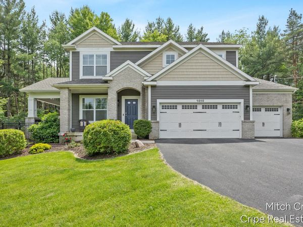 5050 Tiamo Lane NE, Rockford, MI 49341