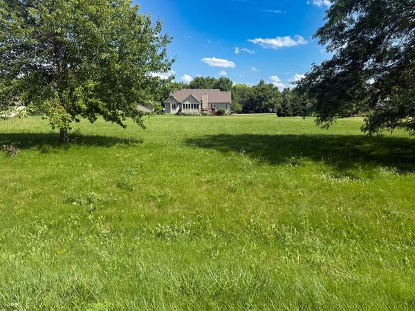 2311 Falcon Lane , Spring Grove, IL 60081