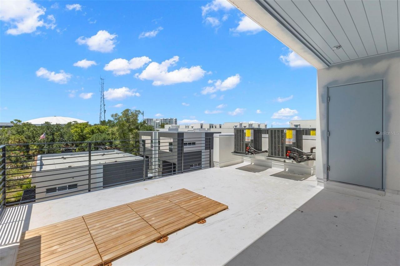 368 14th Street N, Saint Petersburg, FL 33705 Photo