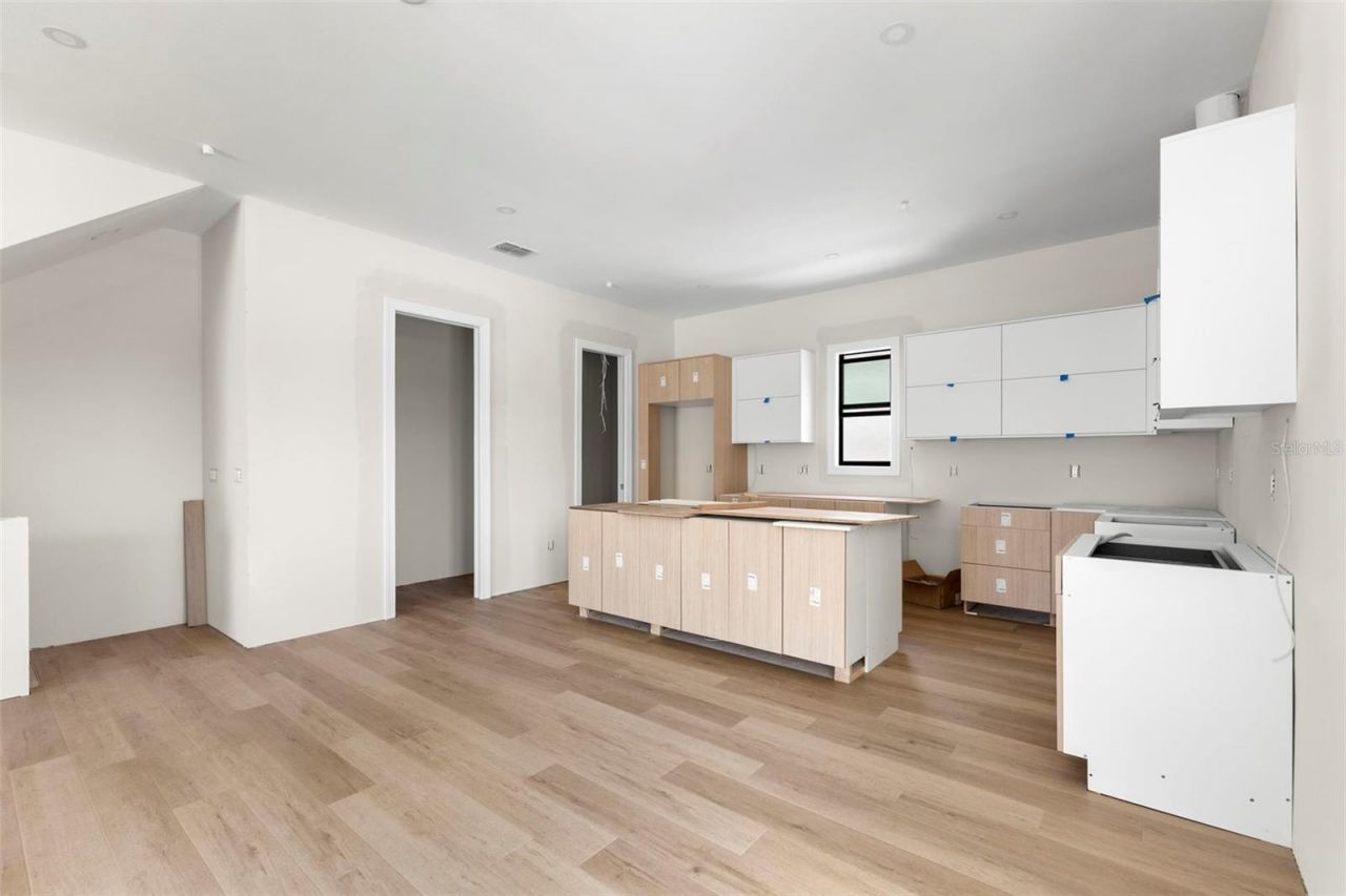 368 14th Street N, Saint Petersburg, FL 33705 Photo