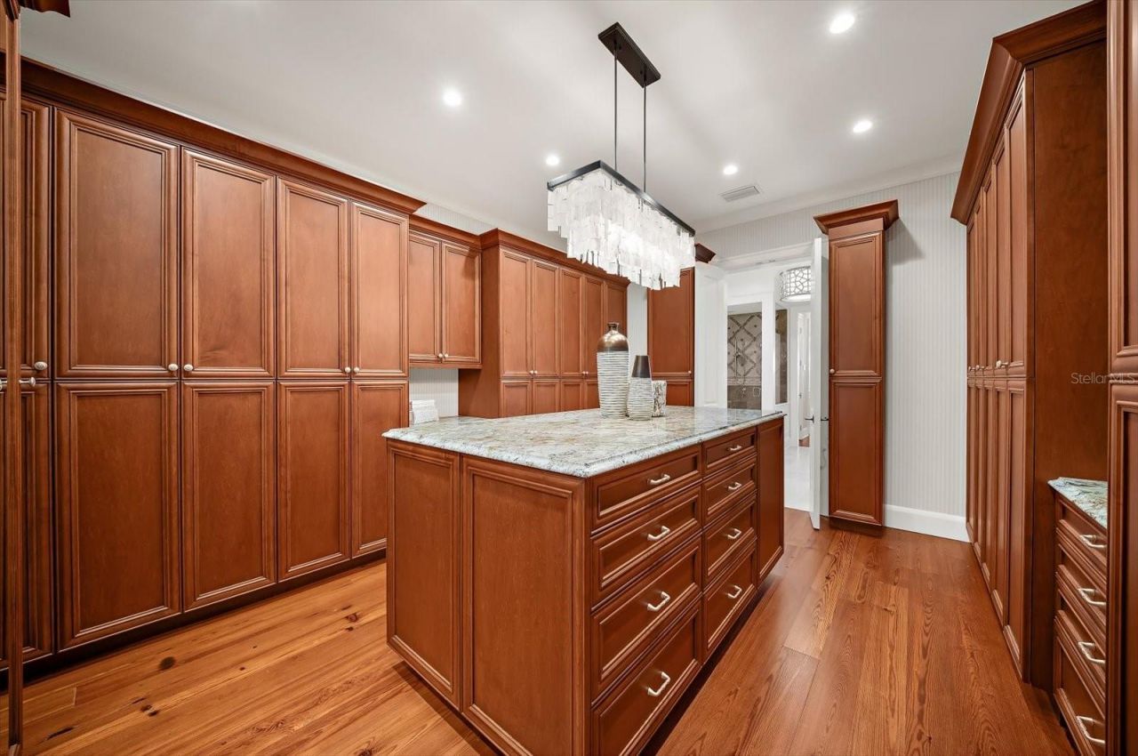 500 Gulf Boulevard, Belleair Shores, FL 33786 Photo