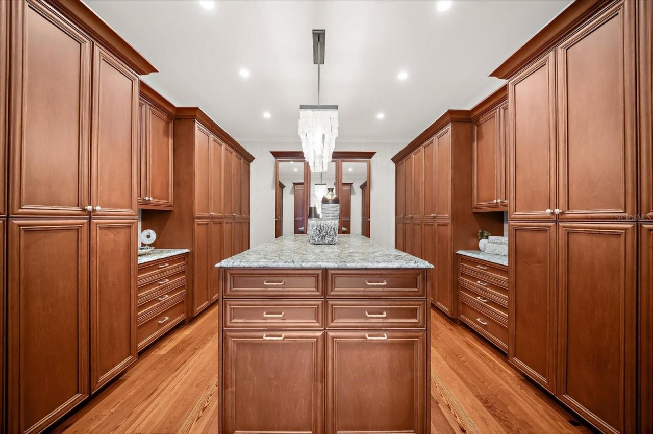 500 Gulf Boulevard, Belleair Shores, FL 33786 Photo