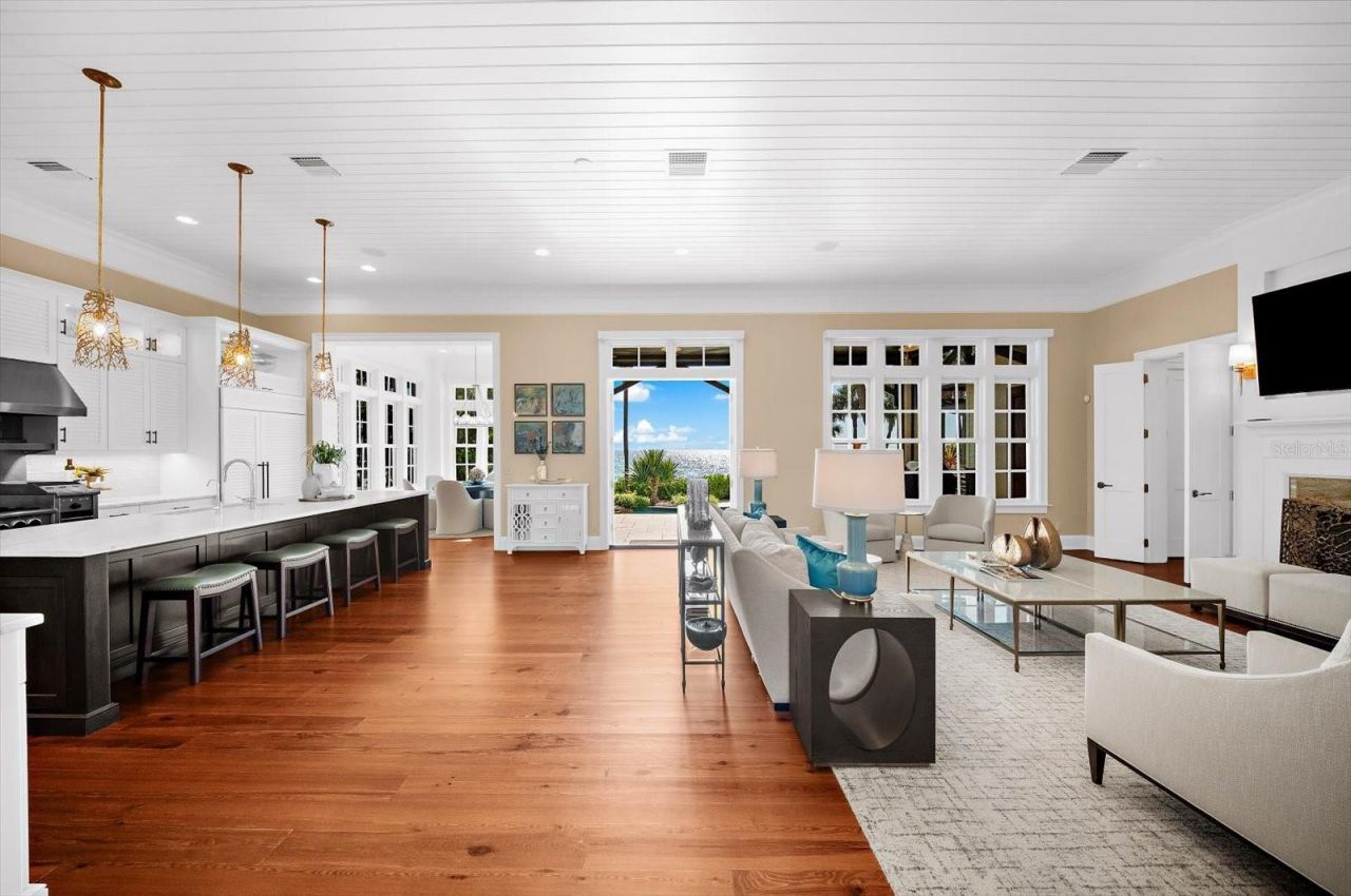 500 Gulf Boulevard, Belleair Shores, FL 33786 Photo