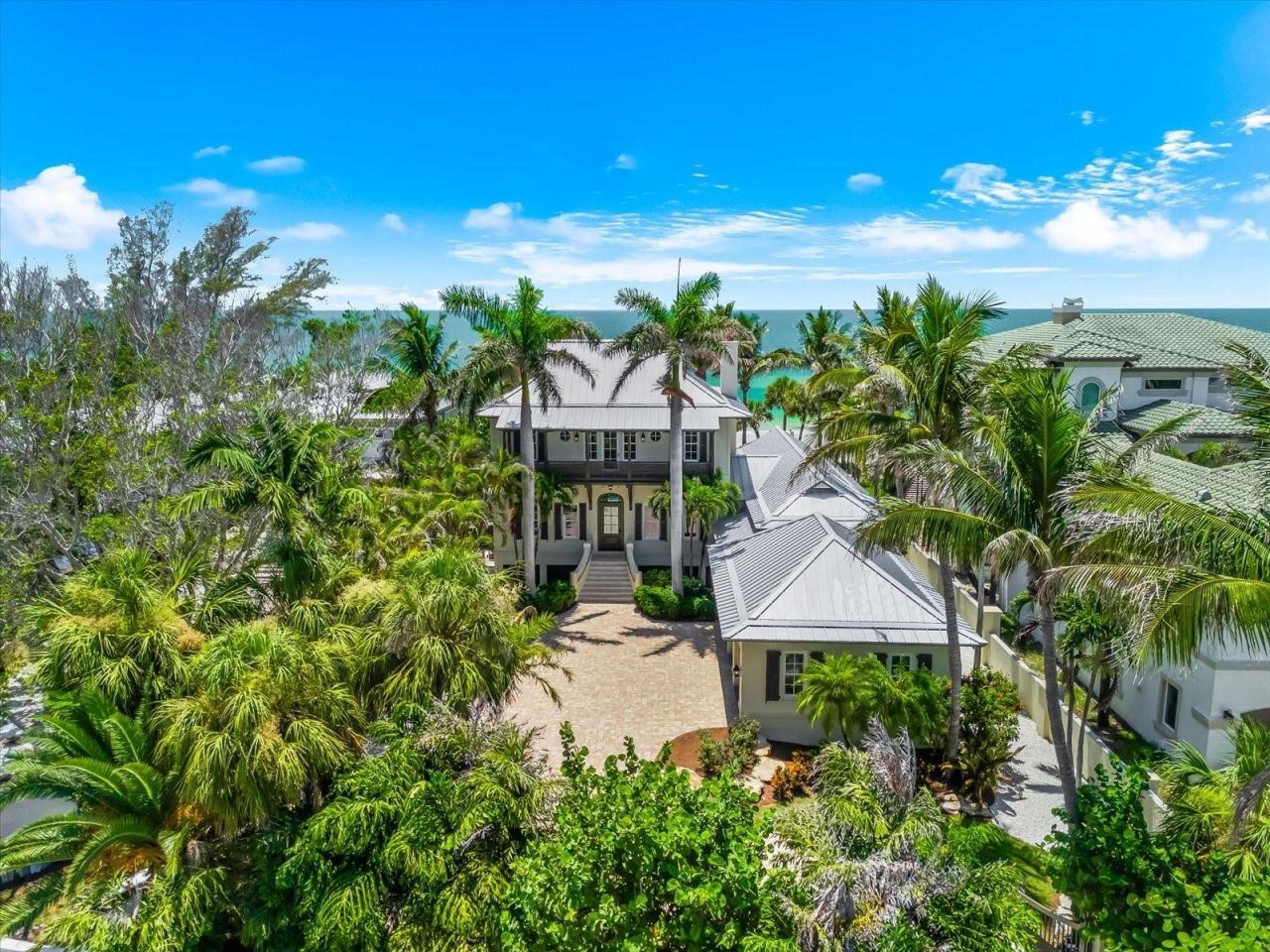 500 Gulf Boulevard, Belleair Shores, FL 33786 Photo