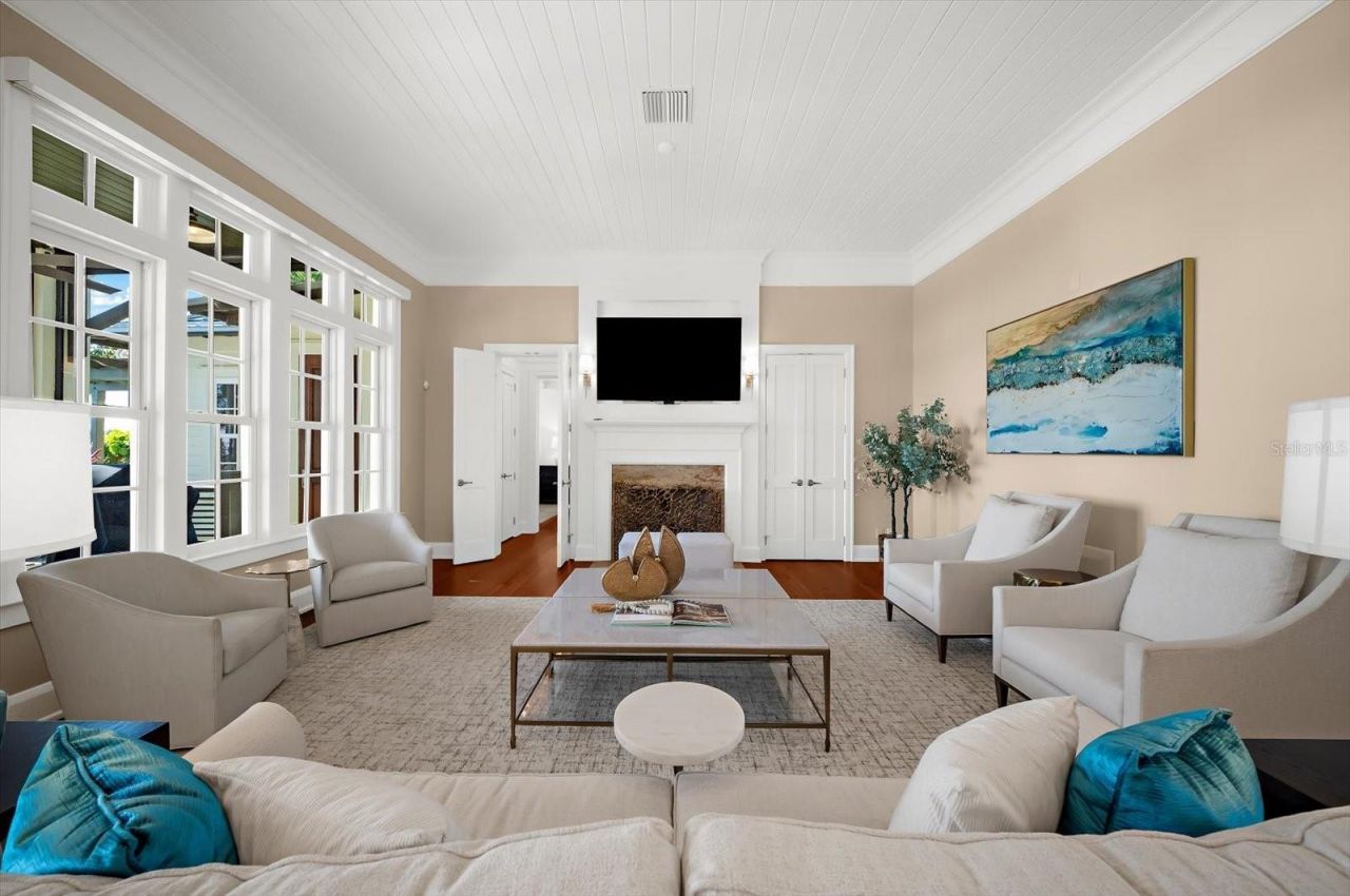 500 Gulf Boulevard, Belleair Shores, FL 33786 Photo