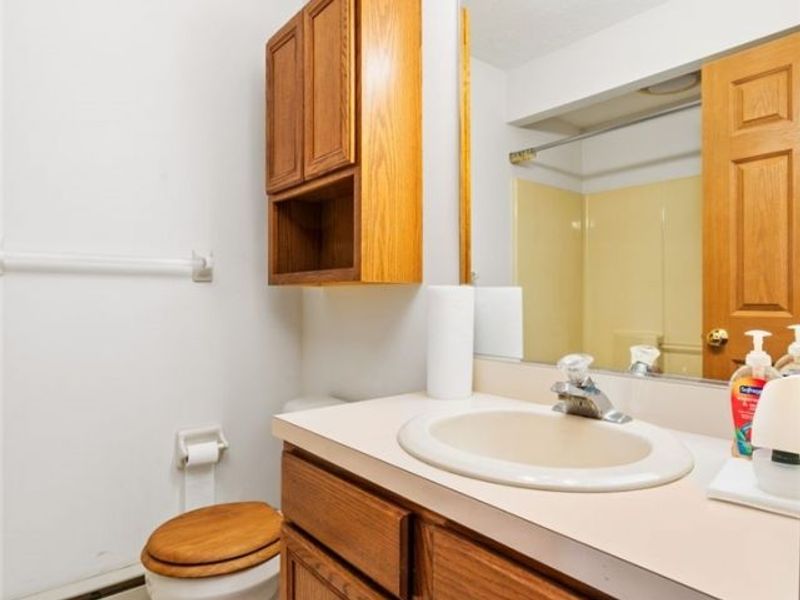 650 Sturbridge Drive, Unit 21, Medina, OH 44256 Photo 18