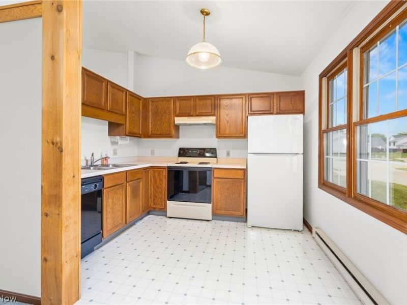 650 Sturbridge Drive, Unit 21, Medina, OH 44256 Photo 7