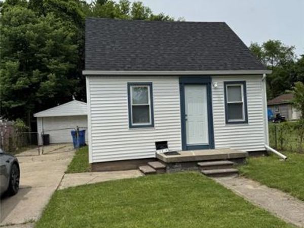 12415 Vernon Avenue, Warren, MI 48089