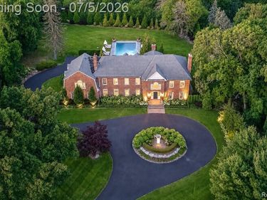 4885 N Harsdale Road, Bloomfield Hills, MI 48302