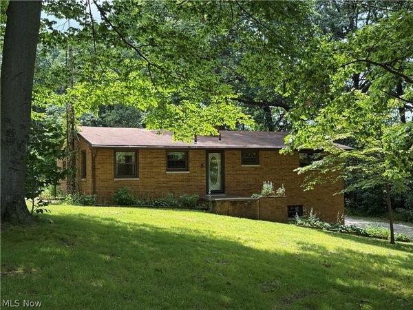 4708 Alabama Avenue SW, Navarre, OH 44662