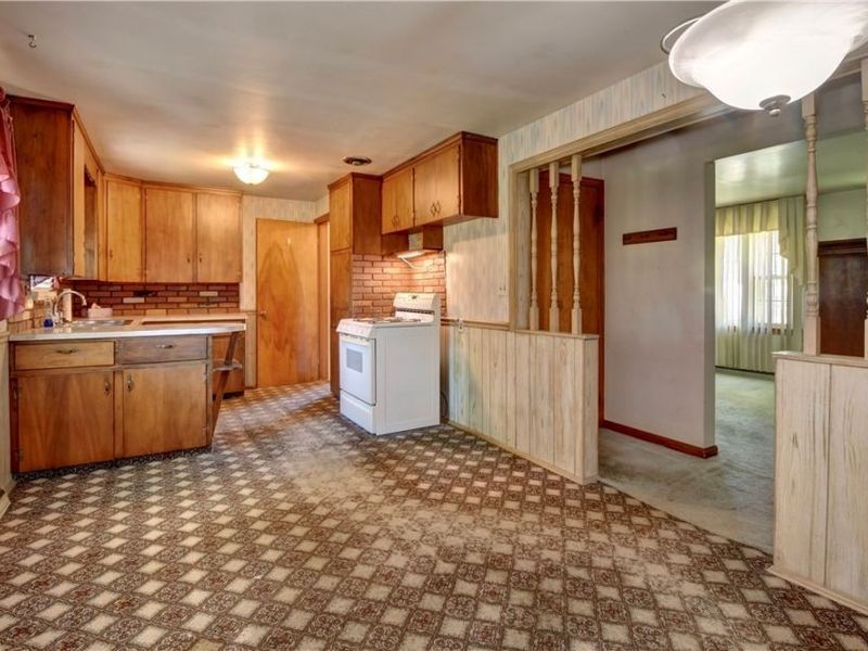 2933 Coventry Boulevard NE, Canton, OH 44705 Photo 10