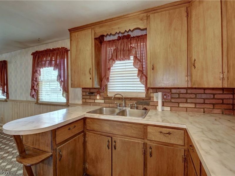 2933 Coventry Boulevard NE, Canton, OH 44705 Photo 12