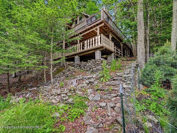 25 Bruin Road , Lake Ariel, PA 18436