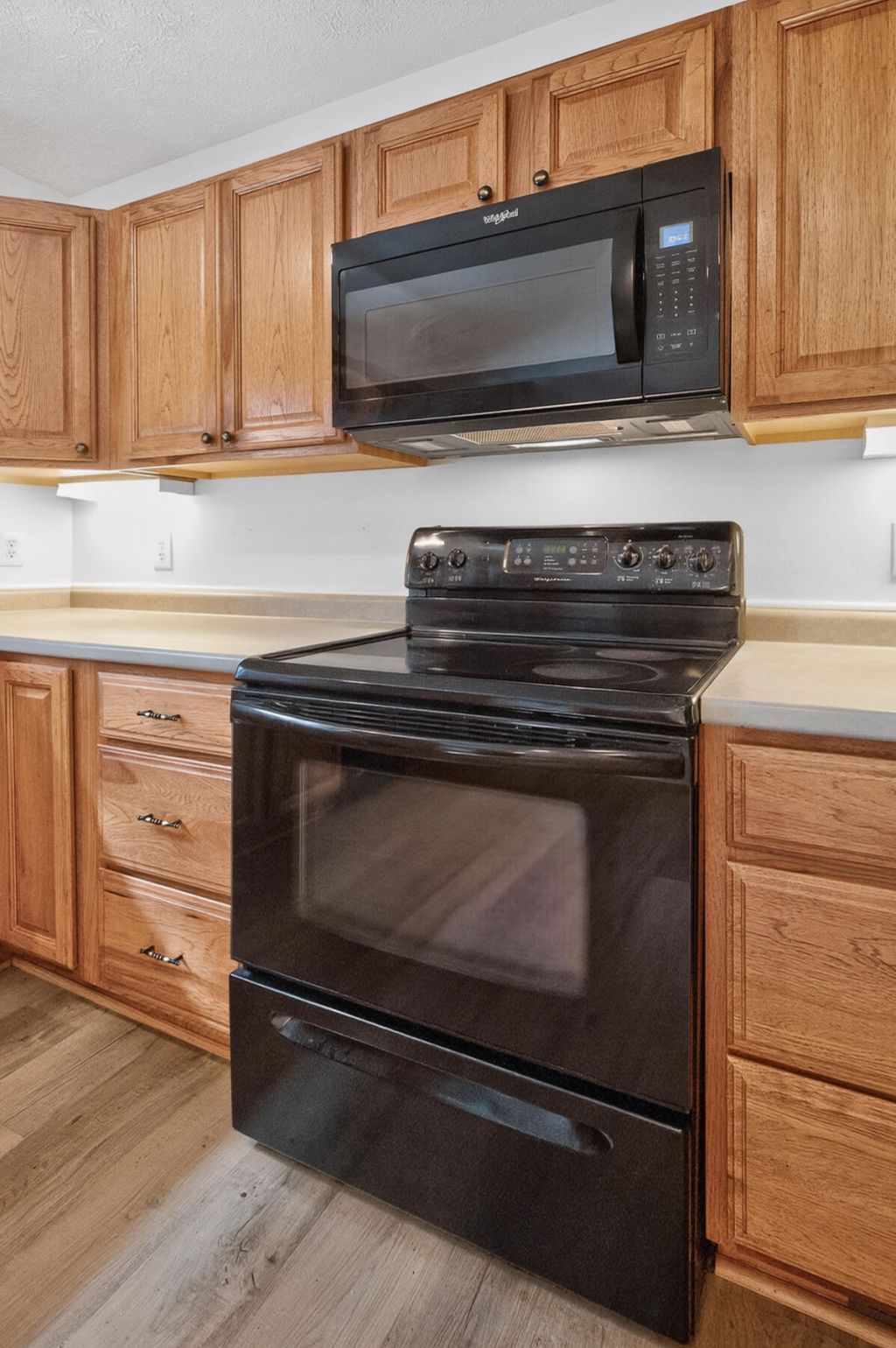 1104 Longpoint Road Photo 30