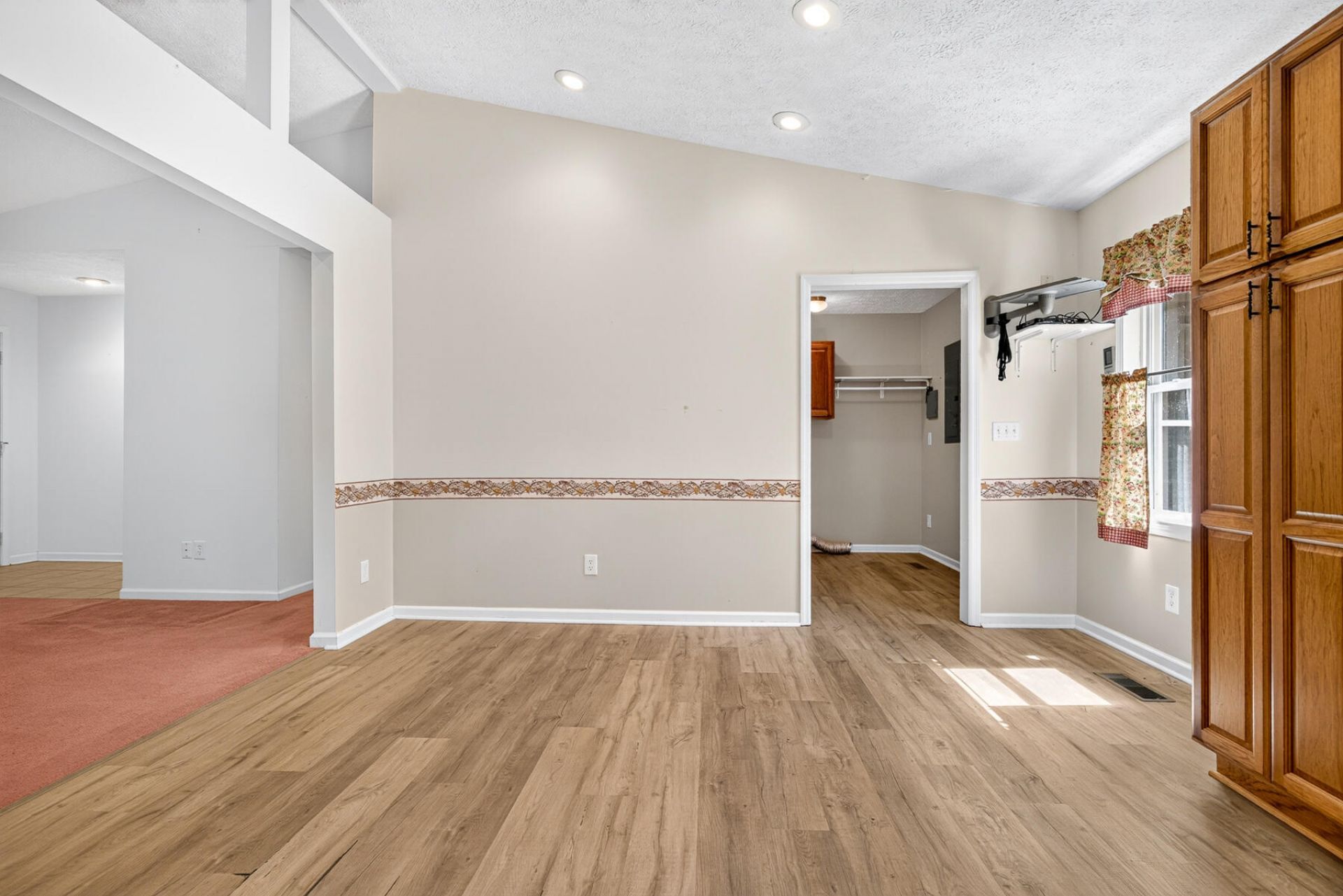 1104 Longpoint Road Photo 35